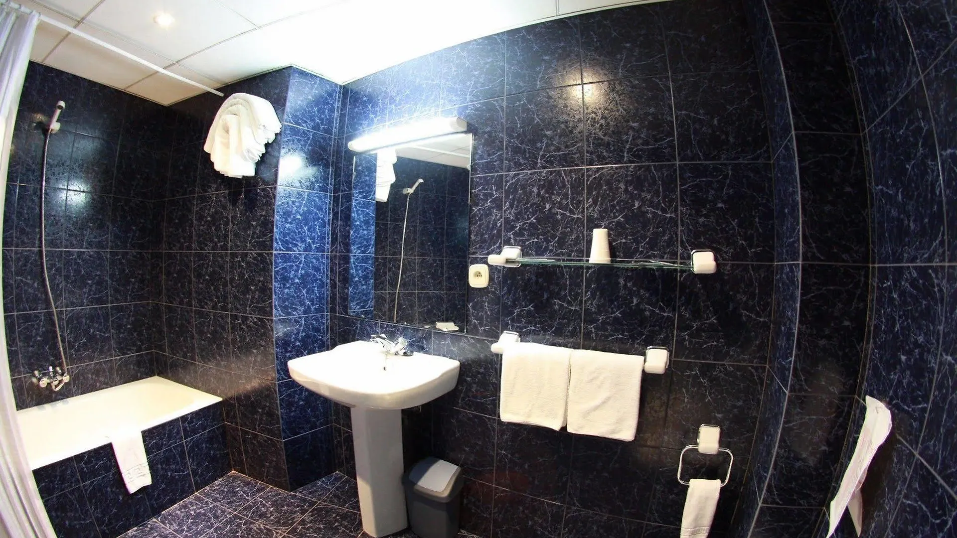 Hotel Folch Sant Julia de Loria 3*,