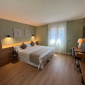 Yomo Imperial Hotel
